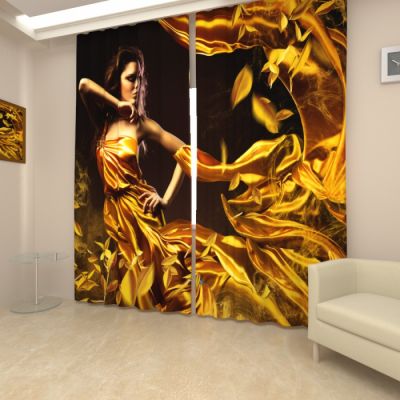 Девушка в золотом