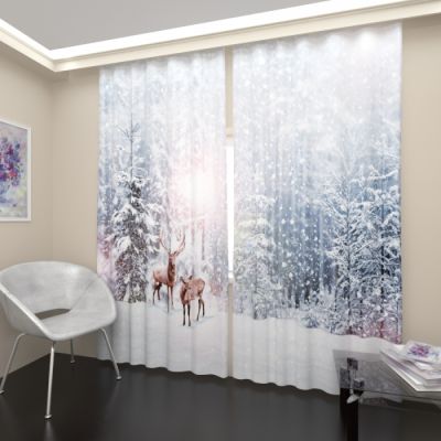 Олени в зимнем лесу