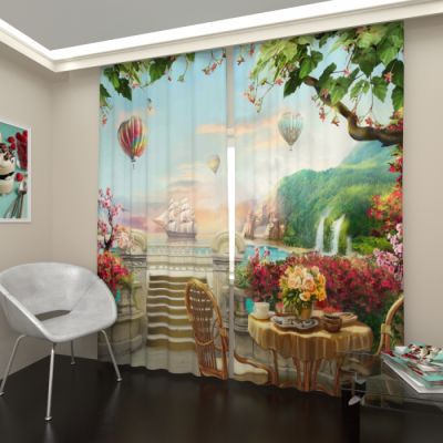 Столик в тени